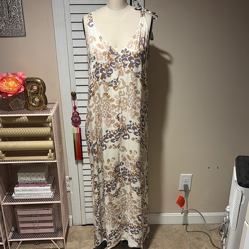 NWT Leopard Print Maxi Dress